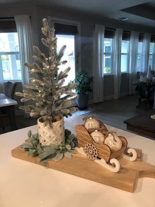 Creative cutting board decor