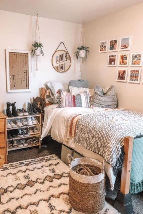 Aesthetic hippie room