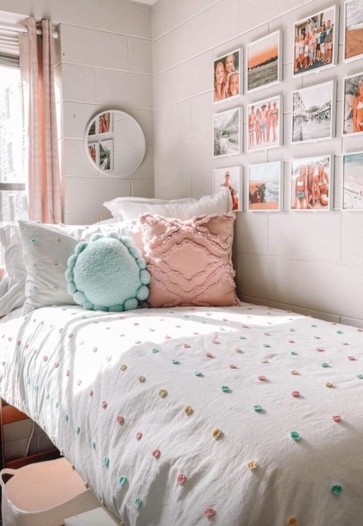Pastel dorm room