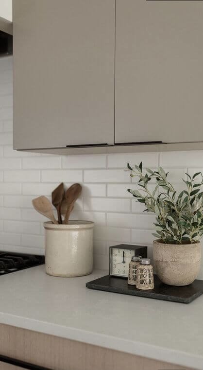 Simple greenery and a little clock